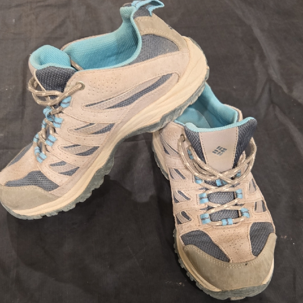 Columbia Women's Light Blue and Beige Athletic Shoes